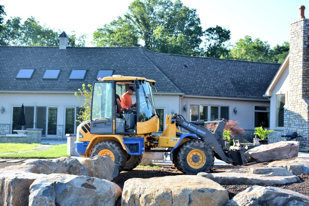 Professional yard cleanup service experts serving Chalfont, PA - Lingo Group