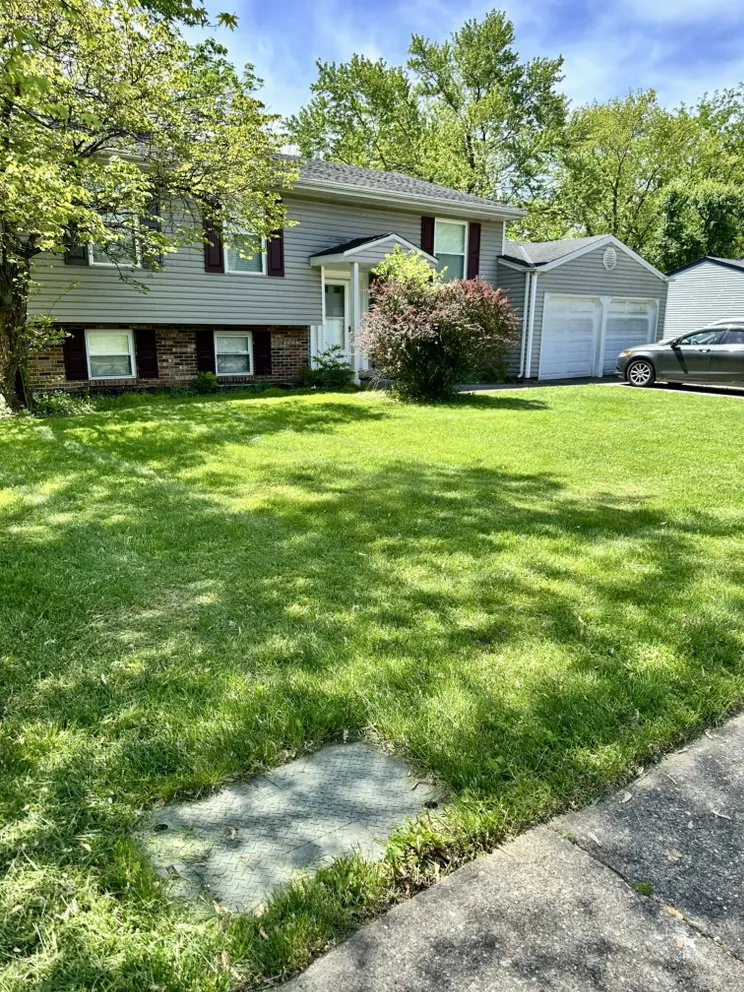 Local residential landscaping in Hamilton, OH by Linir Landscaping