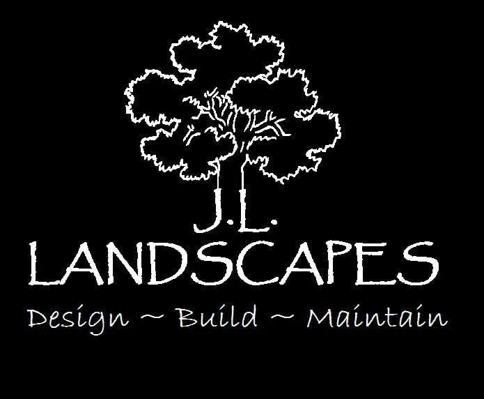 Trusted lawn care service in Columbus, OH by Linnabary Landscaping