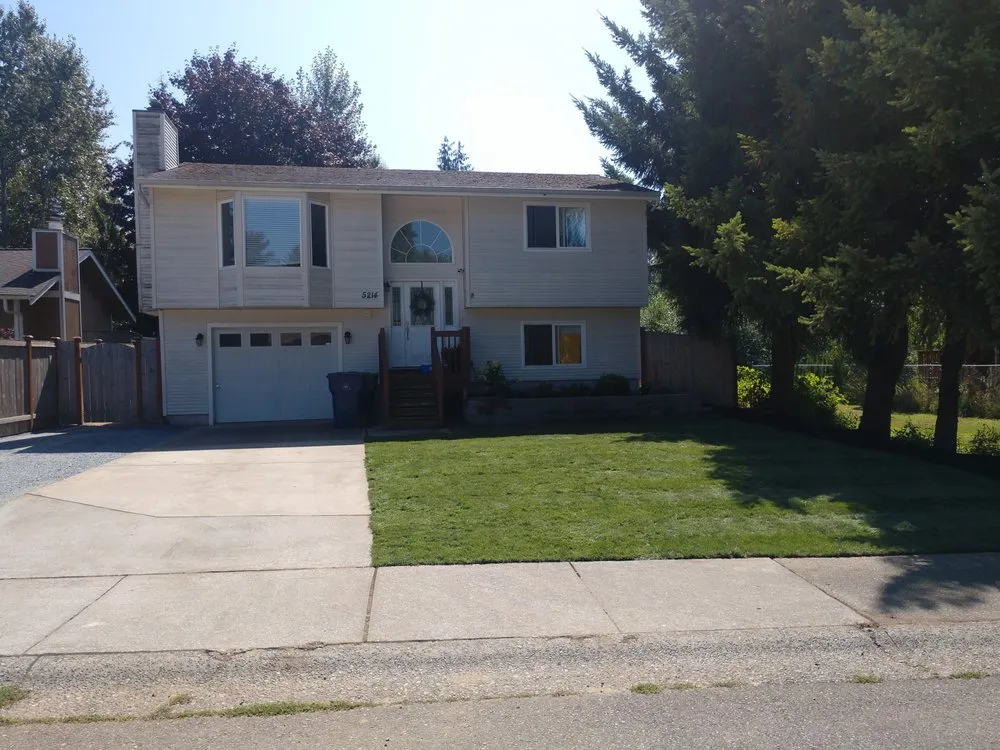 Reliable lawn care service in Marysville, WA by Lino's Landscapes