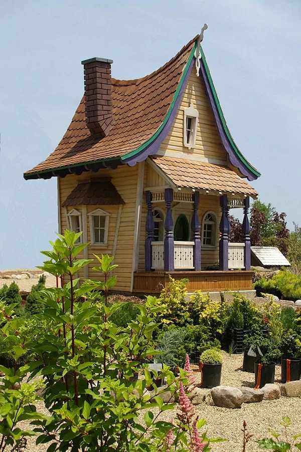 Top-rated landscape installation for beautiful yards in Elkhart, IN by Linton's Enchanted Gardens