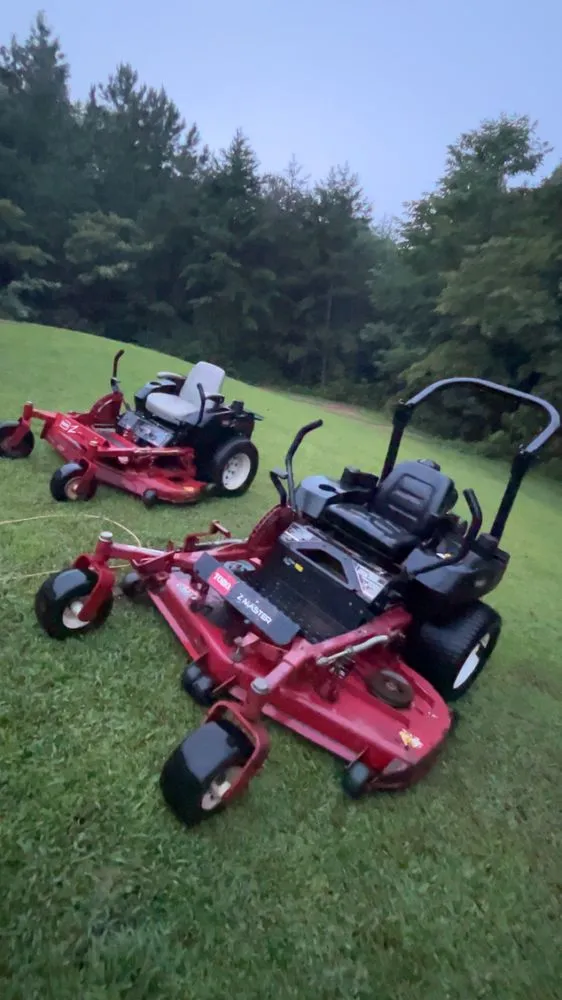 Professional outdoor landscaping in Pinnacle, NC by Linville’s Mowing and Landscape