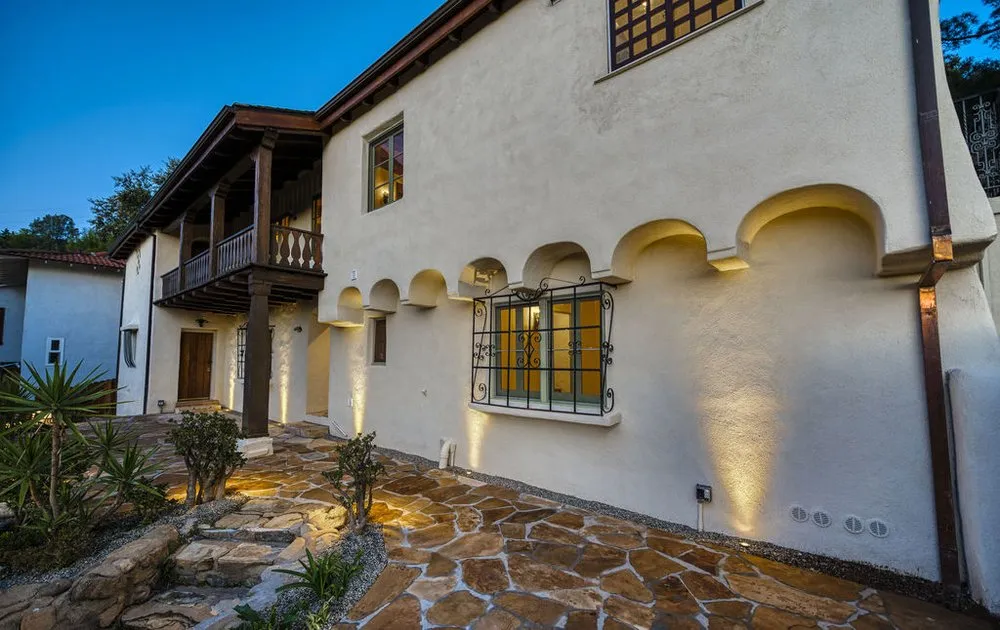 Expert lawn care service experts serving San Marino, CA - Linwood Richards Construction