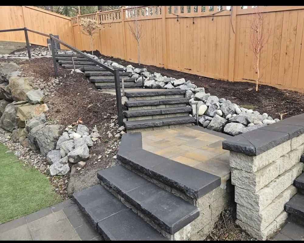 Local garden landscaping in Seattle, WA by Lio landscaping