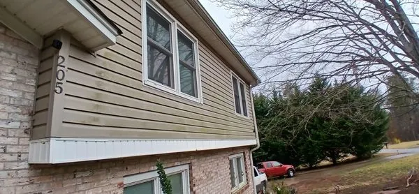 Lion Heart Landscapes Logo