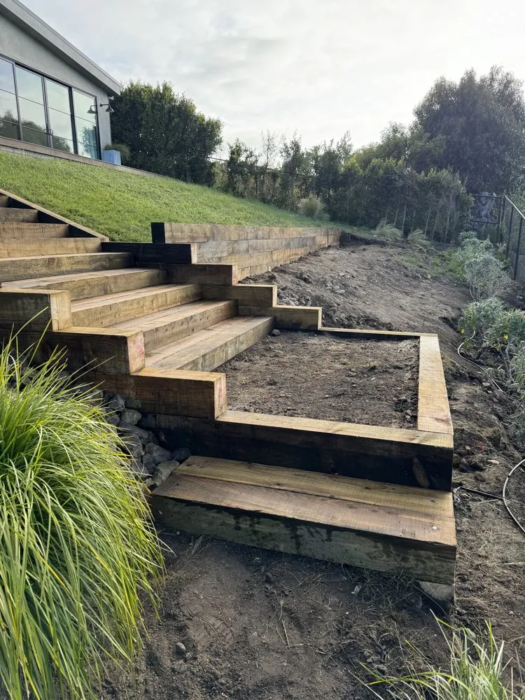 Affordable landscape installation experts serving Los Angeles, CA - Lion Landscape