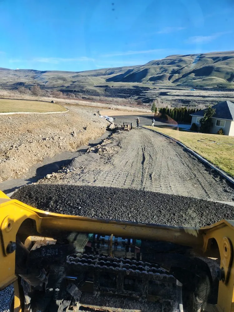 Professional lawn care service experts serving Kennewick, WA - Lion Landscaping & Maintenance