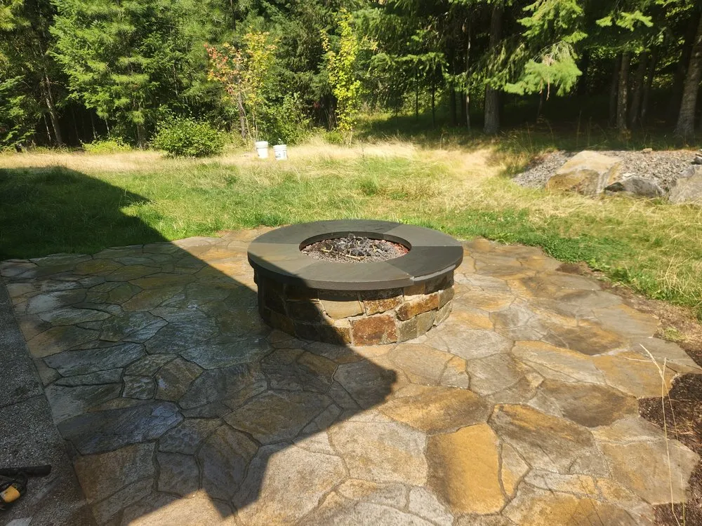 Professional residential landscaping in Kennewick, WA by Lion Landscaping & Maintenance