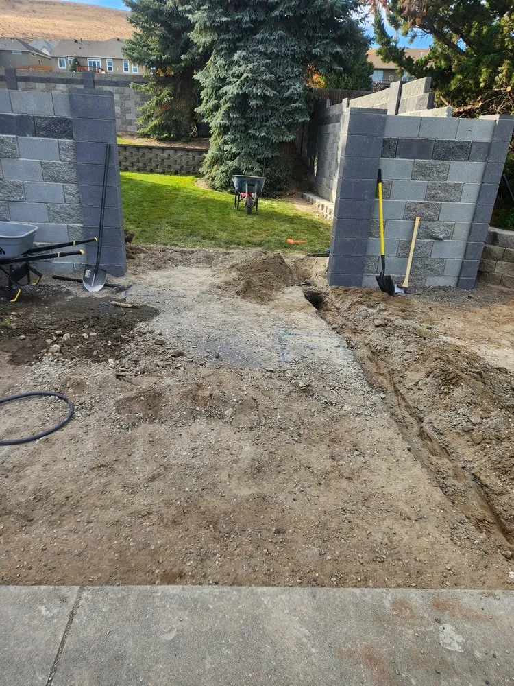 Affordable yard maintenance experts serving Kennewick, WA - Lion Landscaping & Maintenance