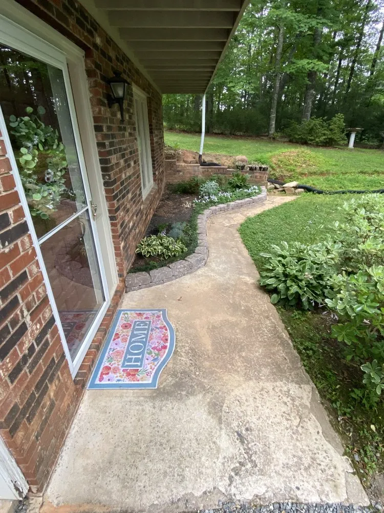 Expert outdoor landscaping in Flat Rock, NC - Lion Stone Construction