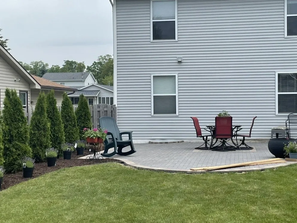 Local outdoor landscaping in Pleasant Prairie, WI - Lionel & Aurelio Landscape