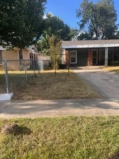 Affordable lawn mowing service in Converse, TX by Lionel & Sons