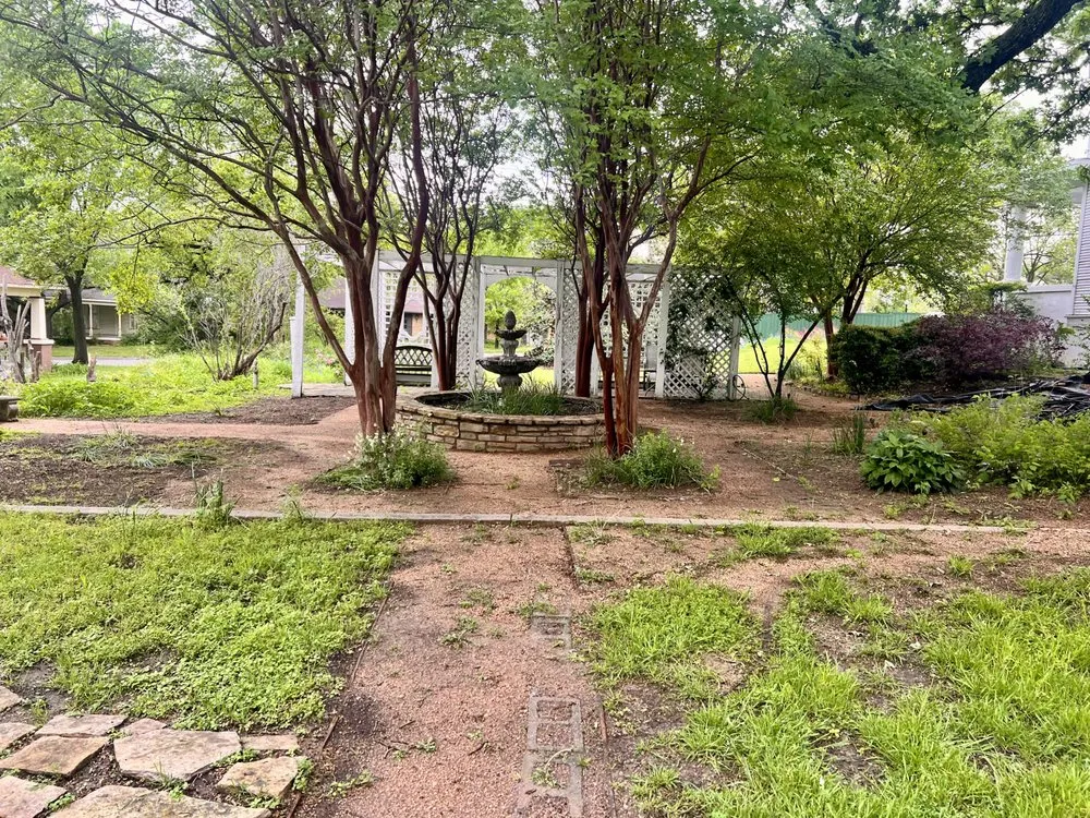 Custom residential landscaping in Aledo, TX - Lionheart Landscaping