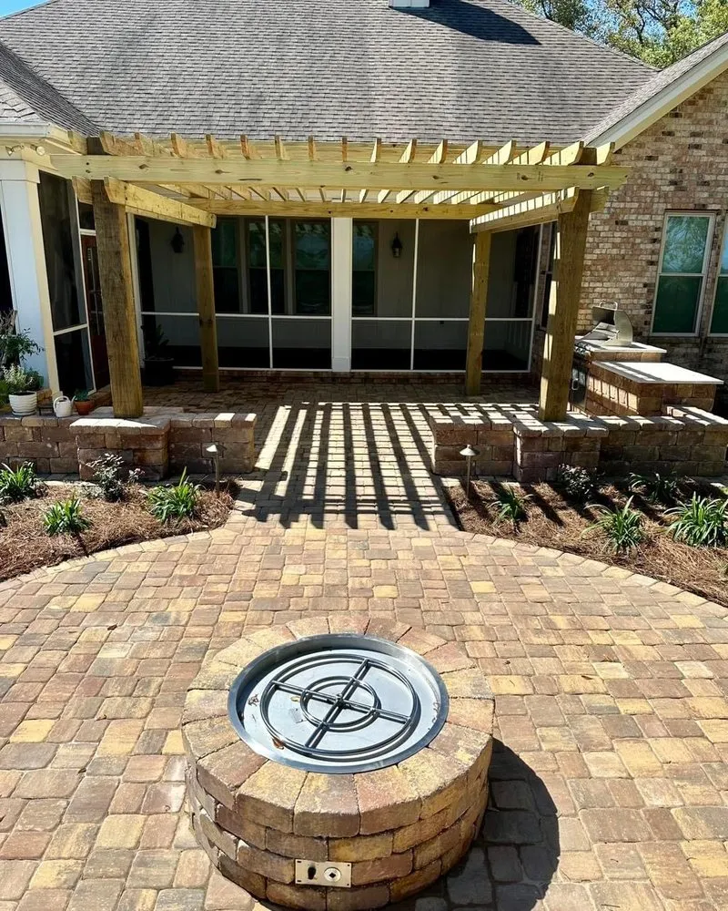 Expert residential landscaping in Mobile, AL - Lions Business Pro