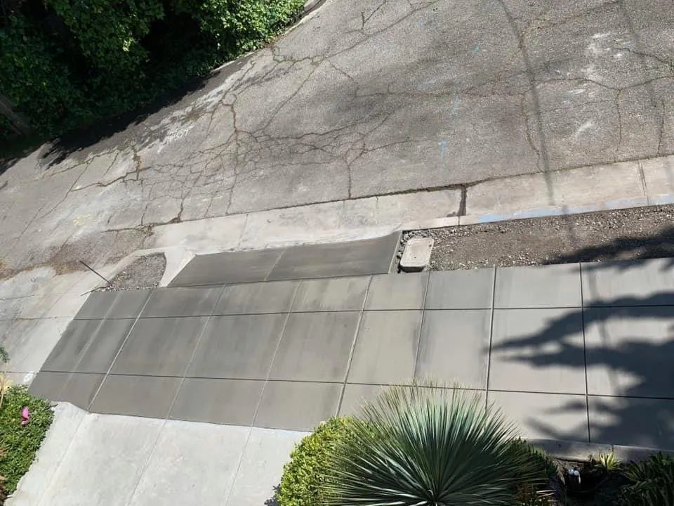 Custom yard maintenance in Lakewood, WA by Lions Concrete & Landscape