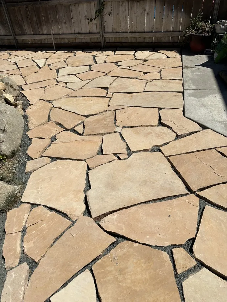 Top-rated garden landscaping for residential properties in Paso Robles, CA by Lion's Landscaping