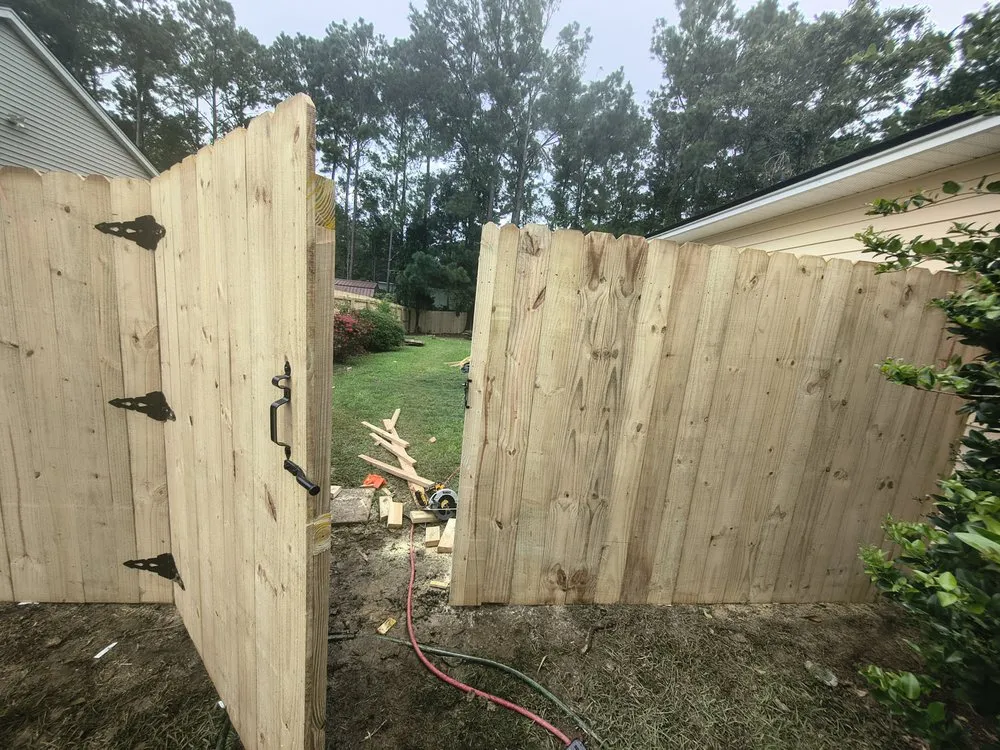 Professional lawn mowing service experts serving Summerville, SC - Lions Lawn Care Services