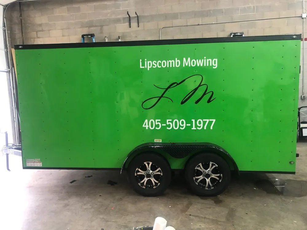 Local landscaping services experts serving Edmond, OK - Lipscomb Mowing