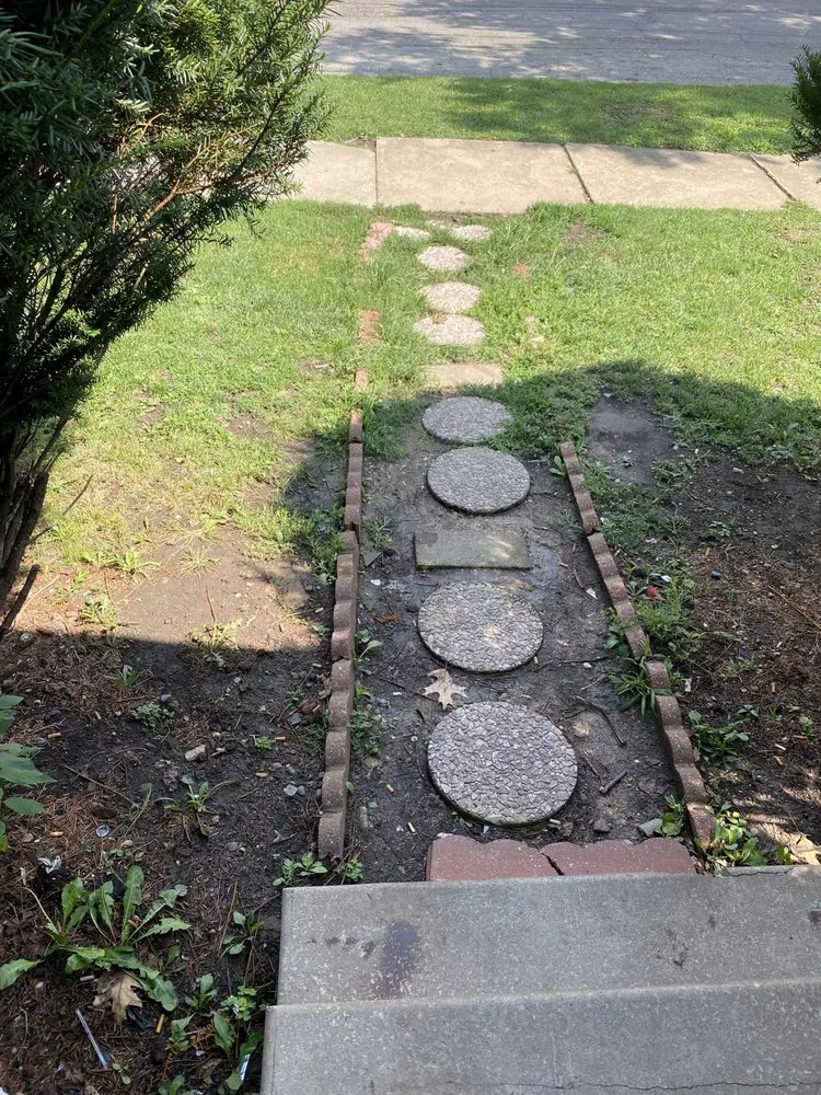 Reliable garden landscaping for residential properties in Decatur, IL by Lipson Labor