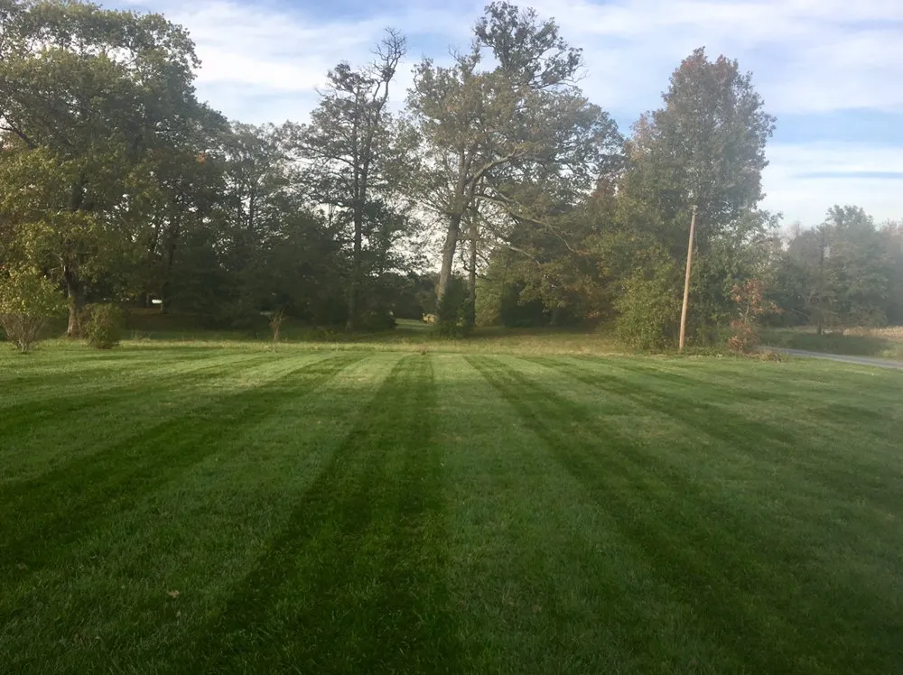 Trusted yard maintenance in Fairfield, IL - Liquid Green Lawn Solutions