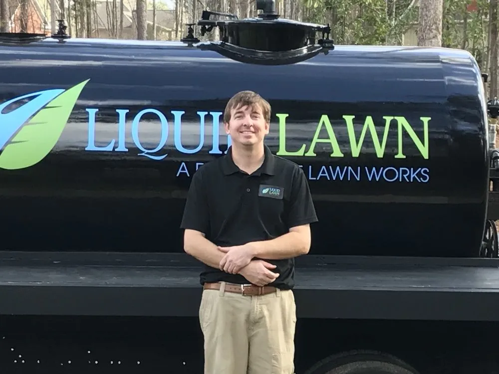 Affordable lawn mowing service in Macon, GA - Liquid Lawn