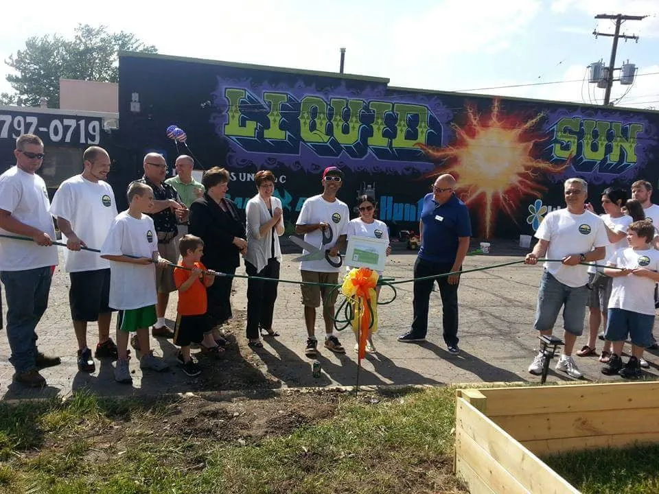 Expert yard cleanup service experts serving Warren, MI - Liquid Sun