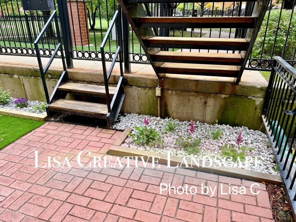 Trusted landscape installation for year-round maintenance in Chicago, IL by Lisa Creative Landscape