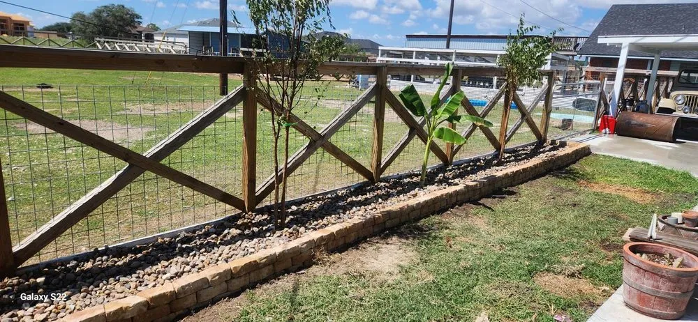 Reliable outdoor landscaping in Corpus Christi, TX by Élite Landscaping Services and More