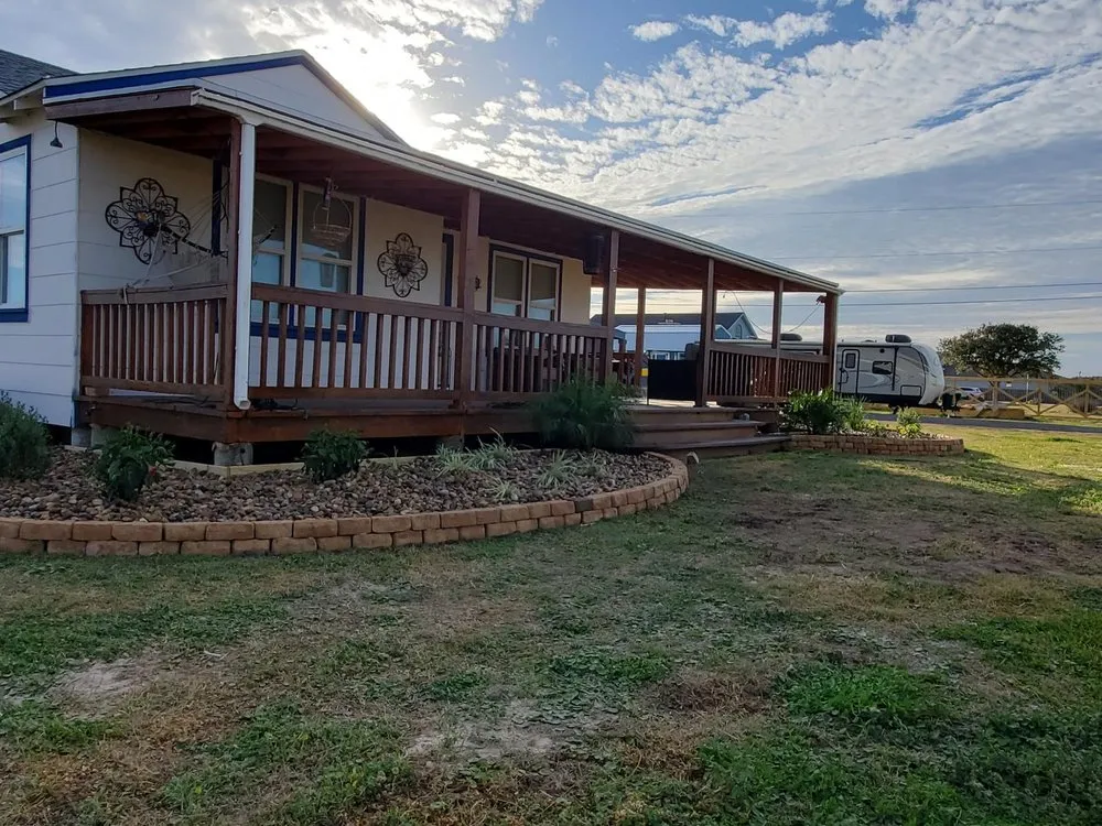 Custom outdoor landscaping for year-round maintenance across Corpus Christi, TX - Élite Landscaping Services and More