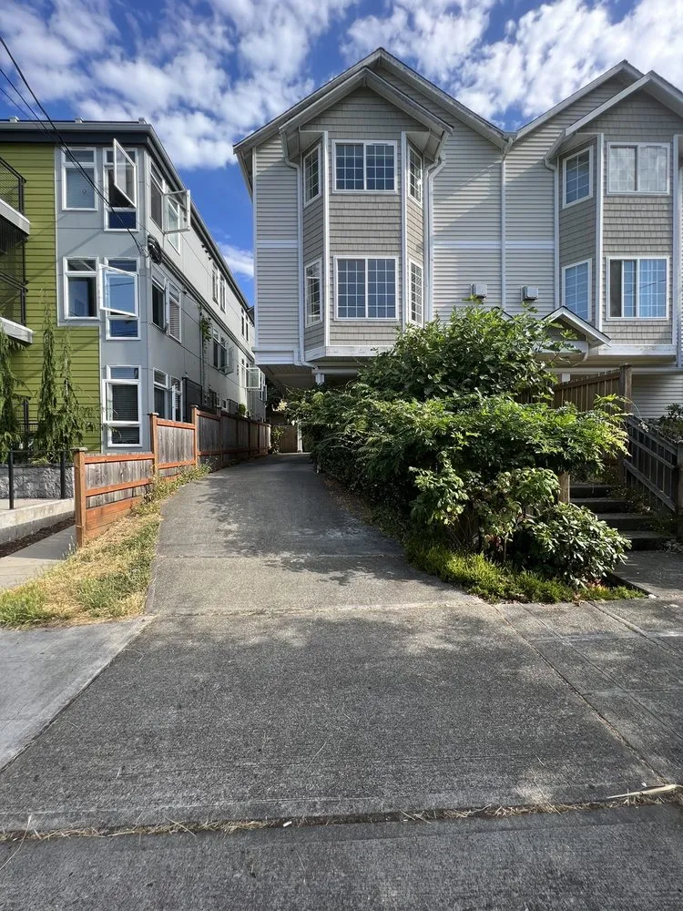 Expert outdoor landscaping for homes across Seattle, WA - Lito's Quality Garden