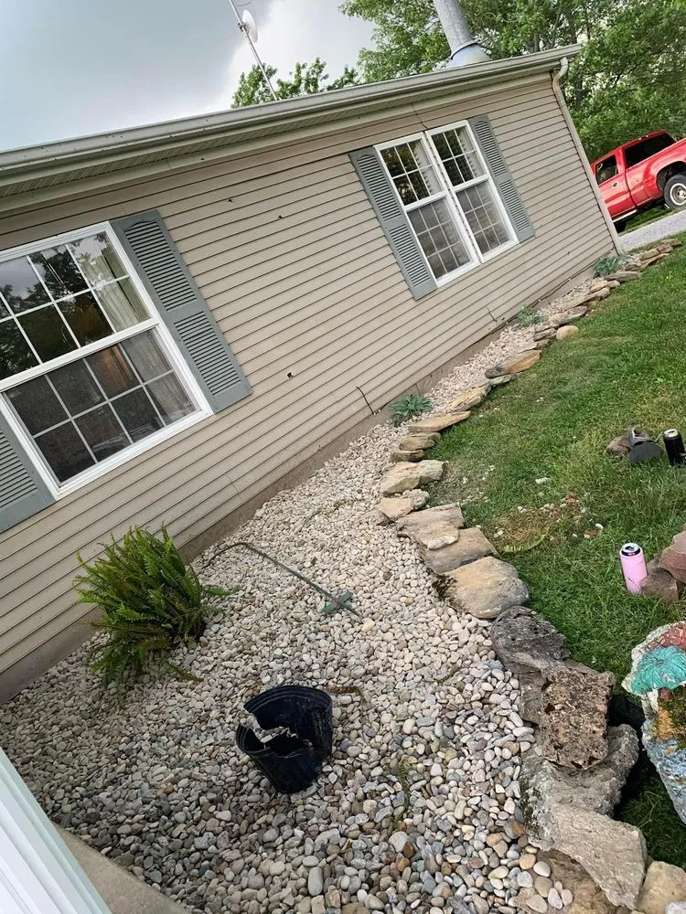 Affordable landscaping services in Harrodsburg, KY - Little Bush Lawn Service