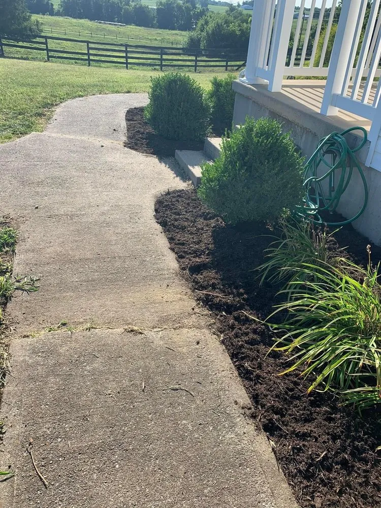 Trusted lawn care service experts serving Harrodsburg, KY - Little Bush Lawn Service