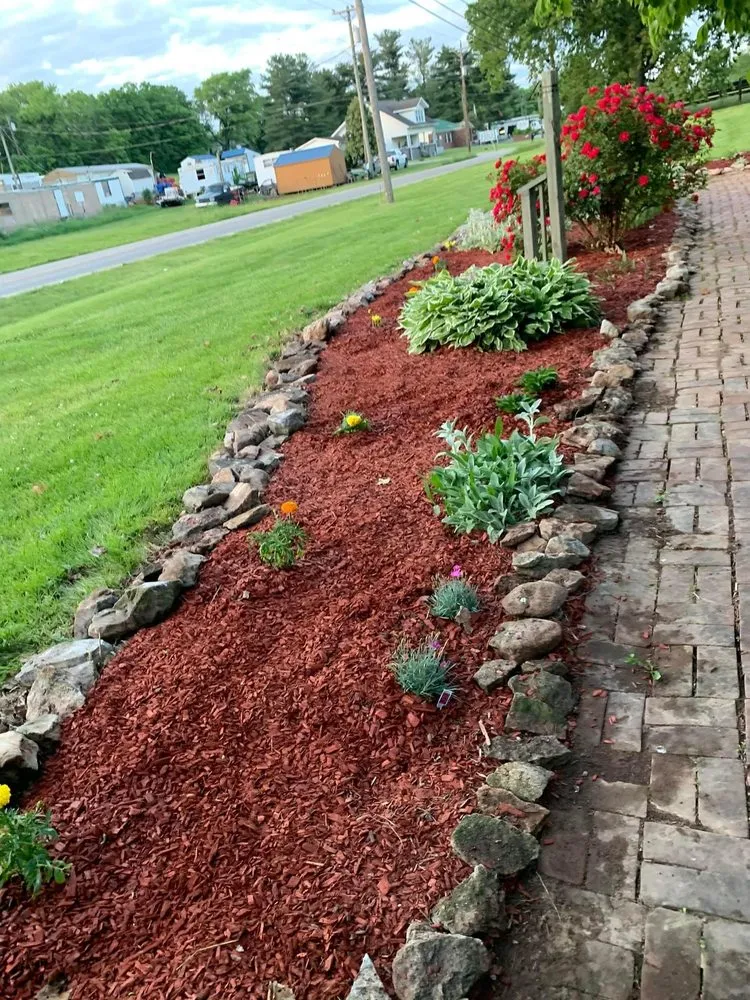 Top-rated lawn care service with custom design across Harrodsburg, KY - Little Bush Lawn Service