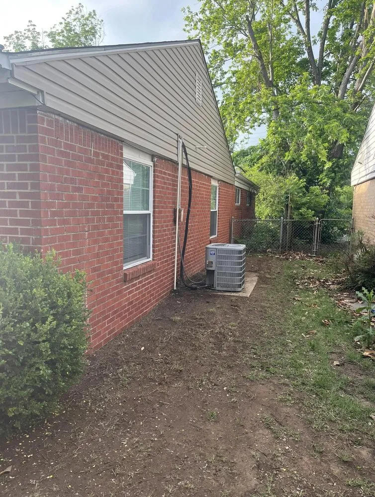 Reliable yard cleanup service experts serving Tecumseh, OK - Little Footes Landscaping