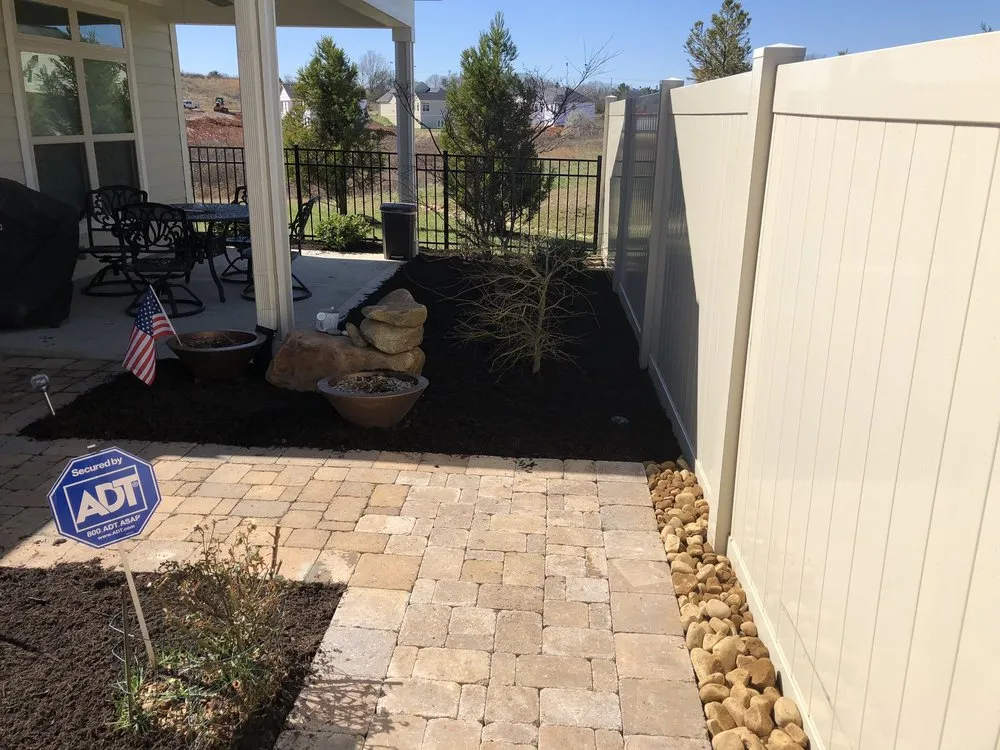 Top-rated lawn mowing service experts serving Knoxville, TN - Little Green Garden