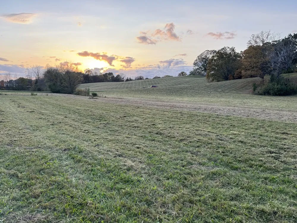 Custom lawn mowing service experts serving Maryville, TN - Little Haven Farms