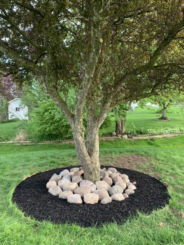 Expert garden landscaping for beautiful yards in Fremont, MI by Little Joe’s Landscaping Services