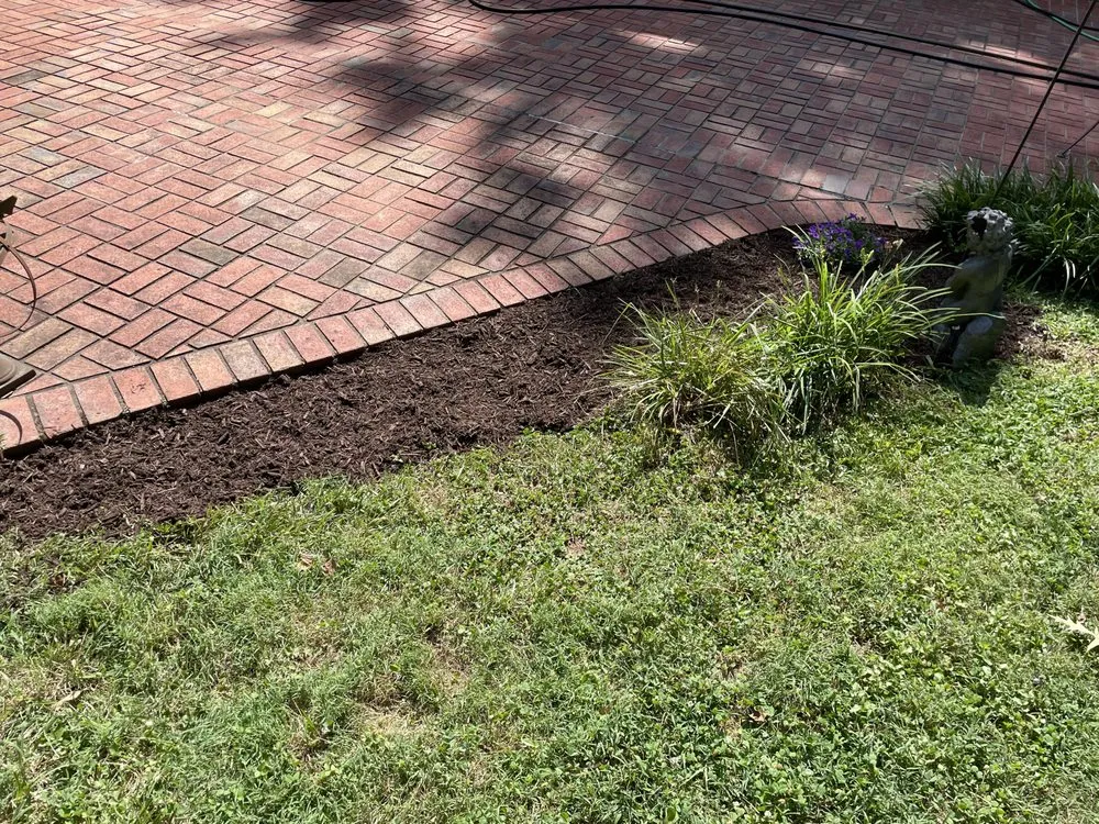 Custom lawn mowing service experts serving Adams, TN - Little Lew Lawncare
