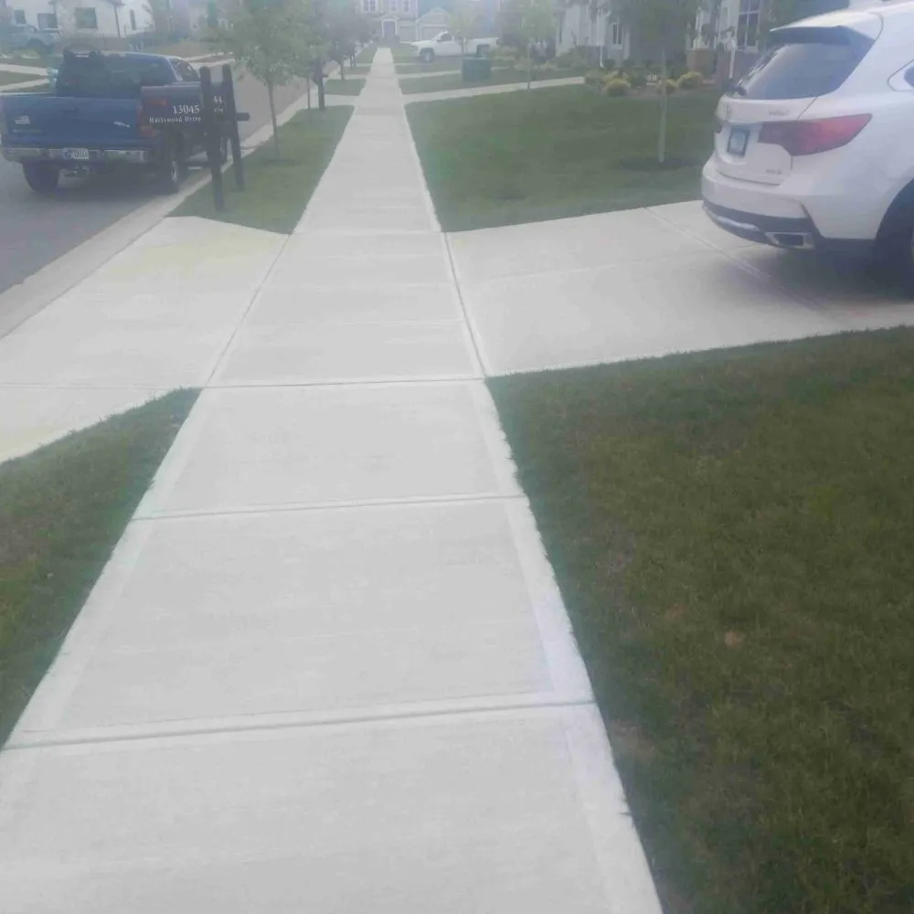 Affordable yard maintenance for residential properties in Noblesville, IN by Little Light Mowing Service