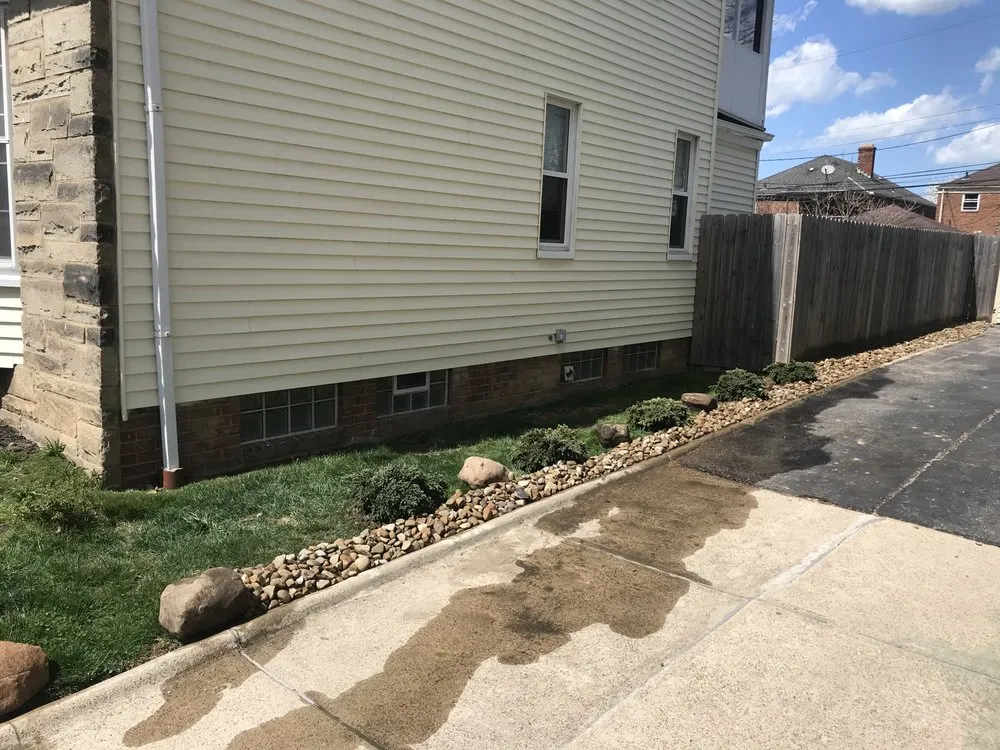 Top-rated garden landscaping in Mayfield Heights, OH - Little Mountain Landscape