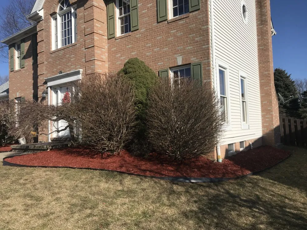 Reliable garden landscaping experts serving Mayfield Heights, OH - Little Mountain Landscape