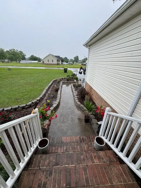 Professional garden landscaping in Elizabeth City, NC - Little Red Tractor