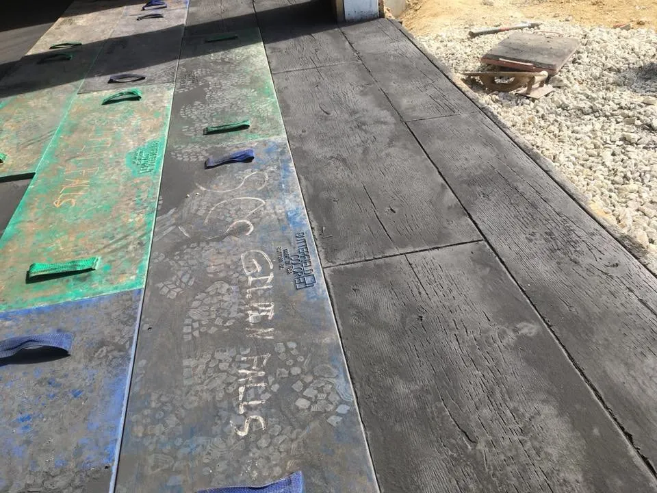 Professional residential landscaping in Sterling Heights, MI by Little Rock Concrete