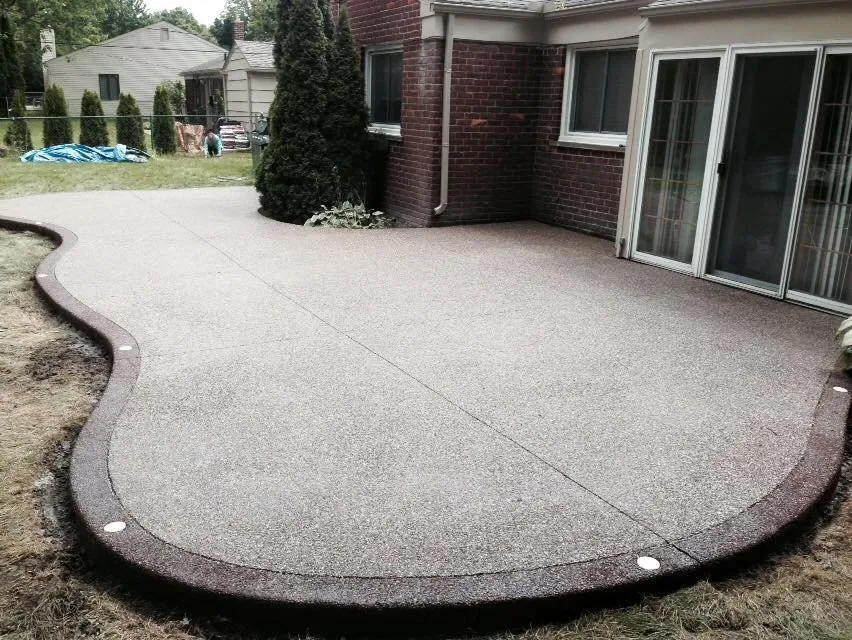 Professional lawn mowing service in Sterling Heights, MI - Little Rock Concrete
