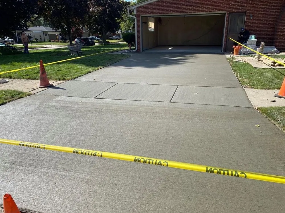 Trusted yard maintenance for residential properties across Sterling Heights, MI - Little Rock Concrete
