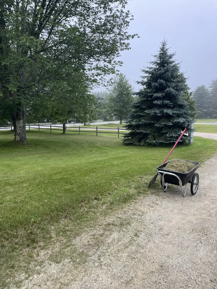 Affordable lawn mowing service experts serving Yarmouth, ME - Littlefield Lawns