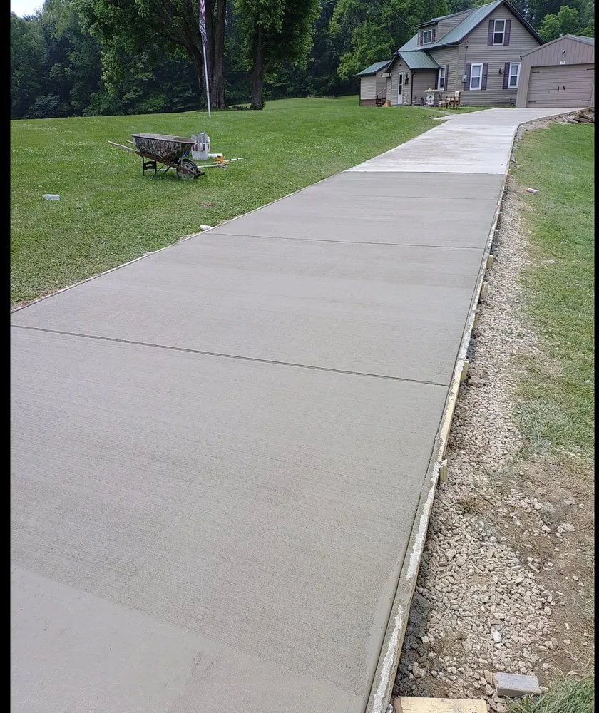 Professional lawn mowing service experts serving Pomeroy, OH - Little's Landscaping & Excavation