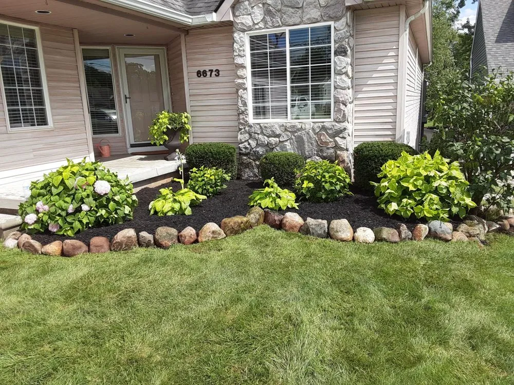 Top-rated yard cleanup service experts serving Pontiac, MI - Little's Lawn & Landscaping