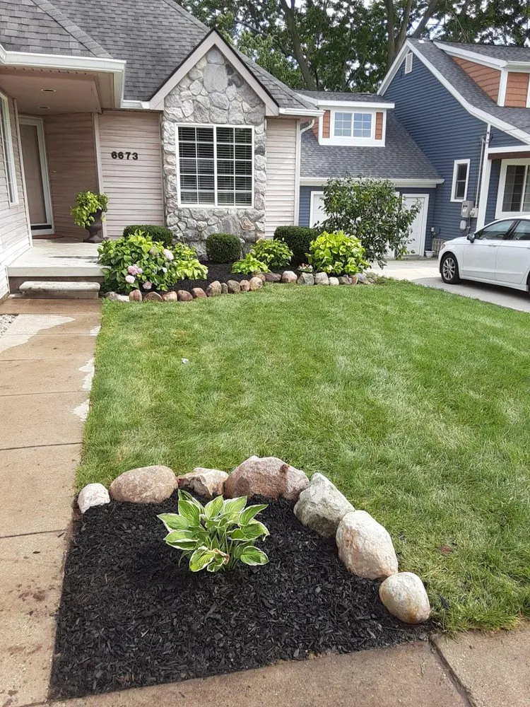 Top-rated lawn care service with custom design across Pontiac, MI - Little's Lawn & Landscaping