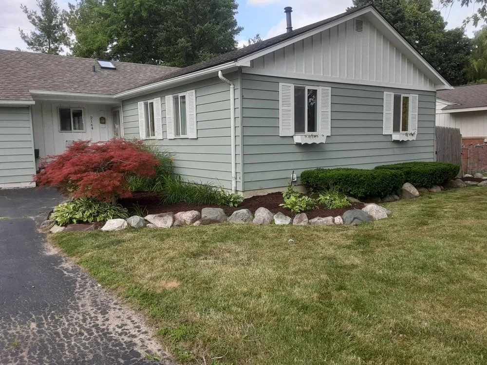 Professional yard cleanup service in Pontiac, MI - Little's Lawn & Landscaping